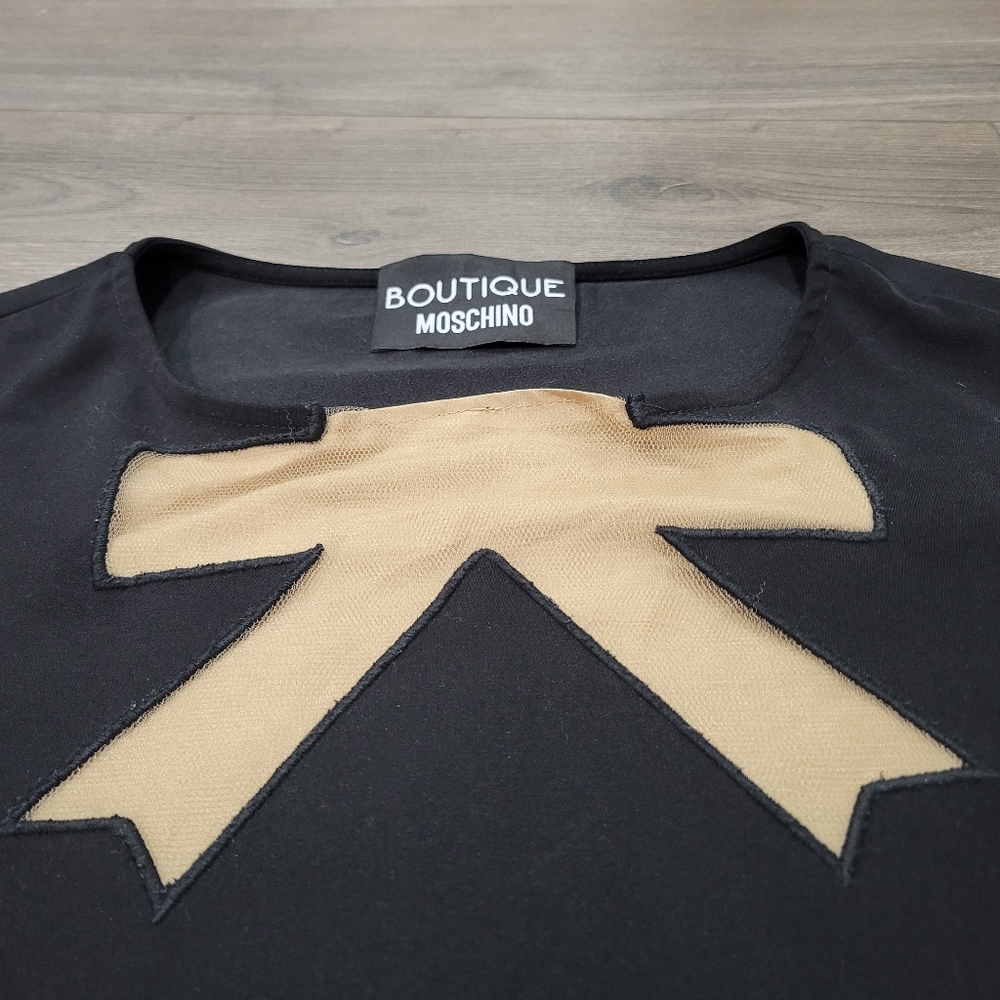 Boutique Moschino Black Women's Sweater with Gold Bow - Size Medium - Picture 8 of 9